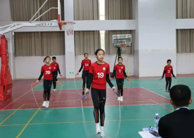 构建运动场景心思支撑一体化的育人新生态全面提高学生身心健康